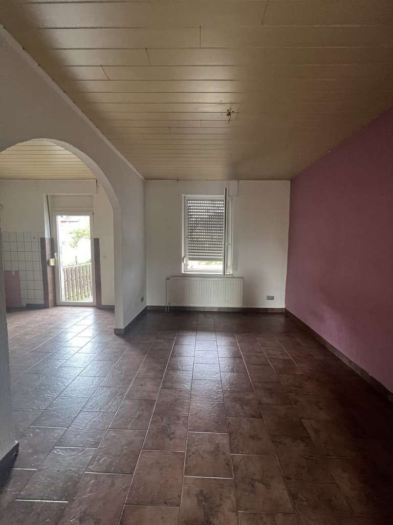 Immobilie in Völklingen - Charmantes Einfamilienhaus mit Potenzial - Renovierungsbedürftiges Zuhause in Völklingen-Wehrden - Bild 1