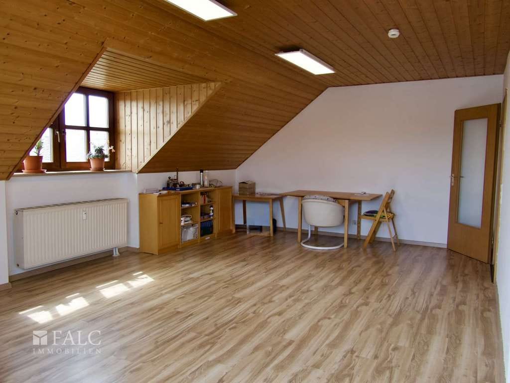 Immobilie in Neustadt an der Donau - Einfach Mehr: Top gepflegte 2-Zimmer-Wohnung, TG inklusive. Gute, ruhige Wohnlage in 93333 Neustadt. - Bild 2