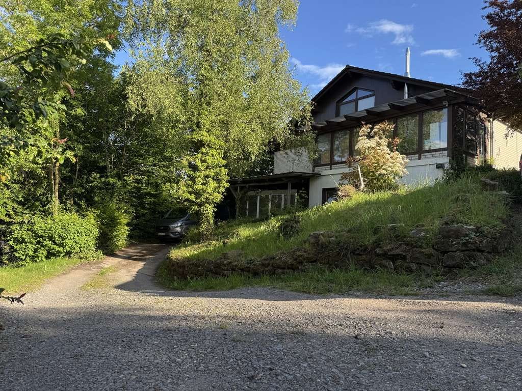 Immobilie in Kirchardt - Haus mit viel Potenzial und großem Grundstück - Bild 1