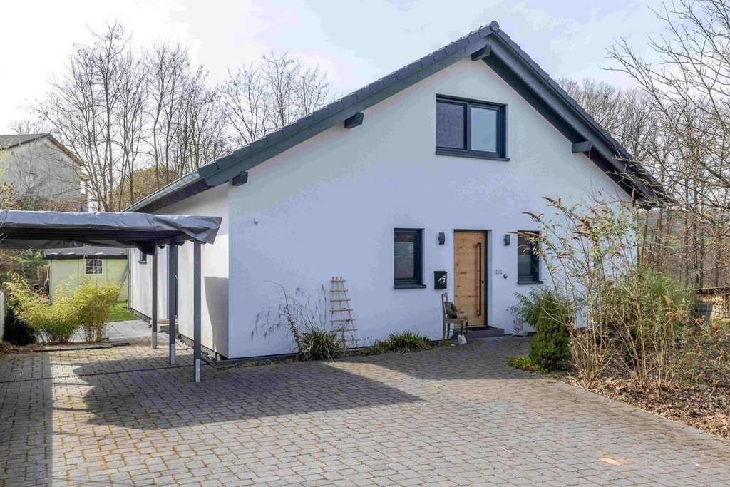 Immobilie in Bruchertseifen - Exklusiver Bungalow mit Galerie, nachhaltiger Technik und großzügigem Grundstück - Bild 4