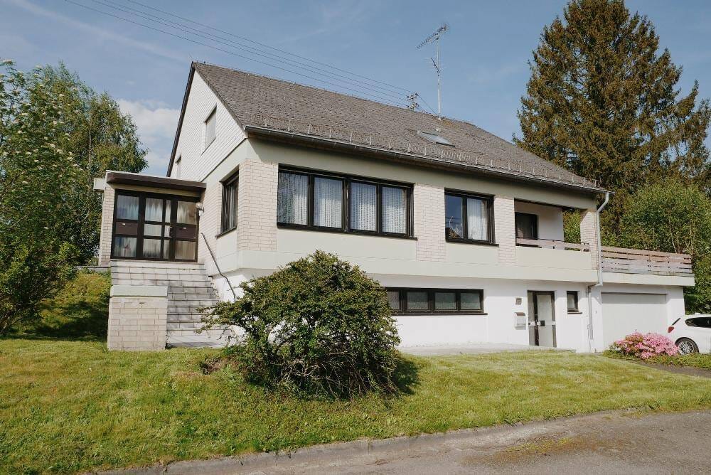 Immobilie in Thalfang - *Thalfang* freistehendes Architektenhaus mit Doppelgarage und Garten in exponierter Lage! - Bild 0