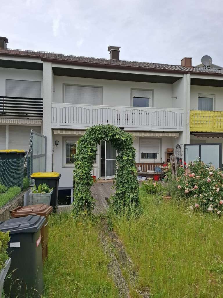 Immobilie in Thannhausen - Reihenmittelhaus in 86470 Thannhausen, Von-Eichendorff-Straße 6 mit Garage - Bild 0