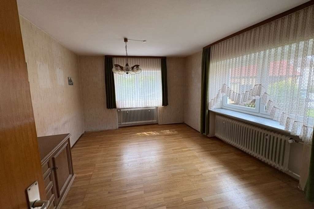 Immobilie in Altdorf bei Nürnberg - Großes EFH mit angrenzender Scheune und Nebengebäuden in Altdorf OT Eismannsberg - Bild 4