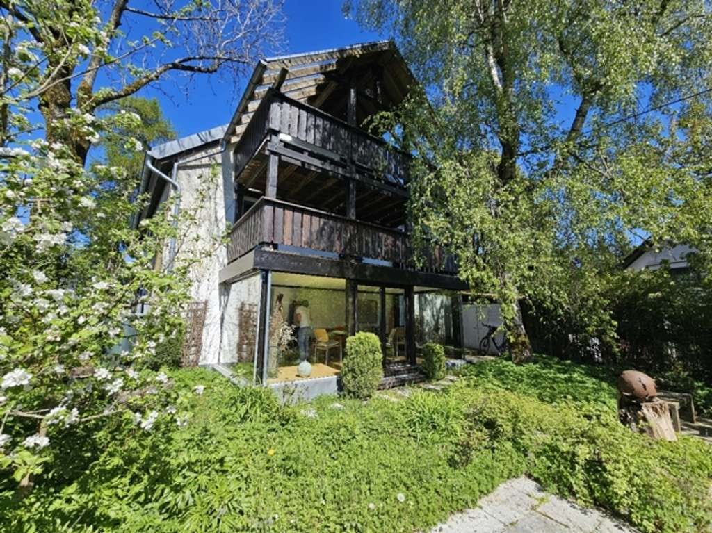 Immobilie in Hellenthal - Historisches Bauernhaus mit viel Charme, Gartenidylle und vielseitigem Nutzungspotenzial - Bild 2