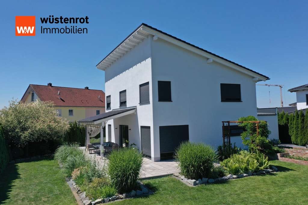 Immobilie in Aholfing - Ruhe - Sonne - Glücksgefühl – Einfamilienhaus mit großem herrlichem Garten und Pool  in Aholfing - Bild 1