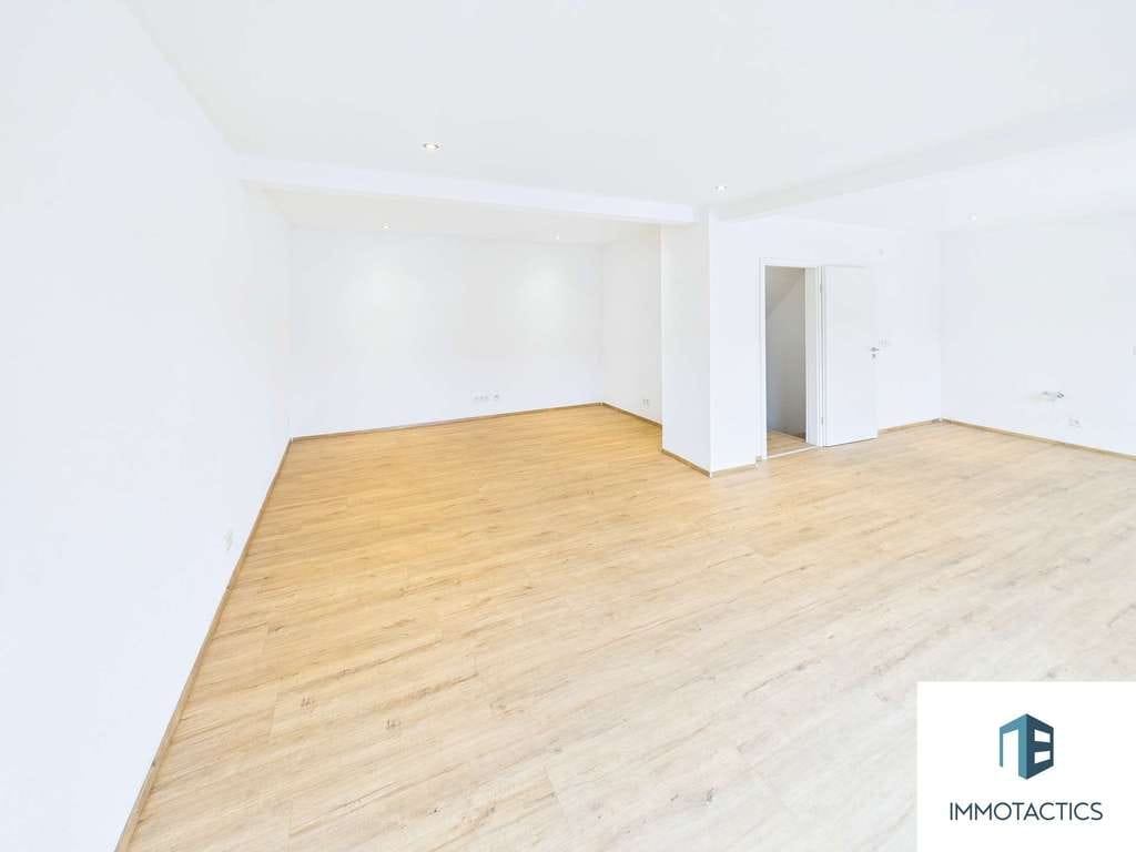 Immobilie in Simmertal - Saniertes Einfamilienhaus mit Weitblick, Balkon, Terrasse mit Garten, PV-Anlage und Wärmepumpe - Bild 4
