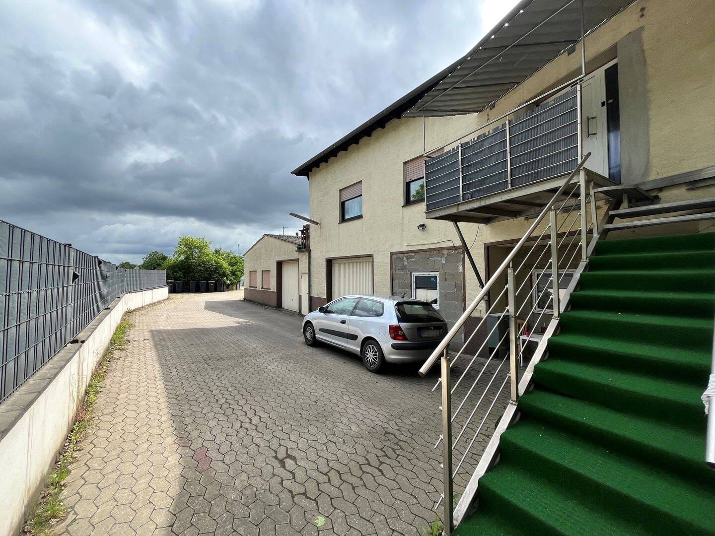 Immobilie in Kretz - Vermietetes Zweifamilienhaus mit Halle und Nebenräumen in Kretz! - Bild 3