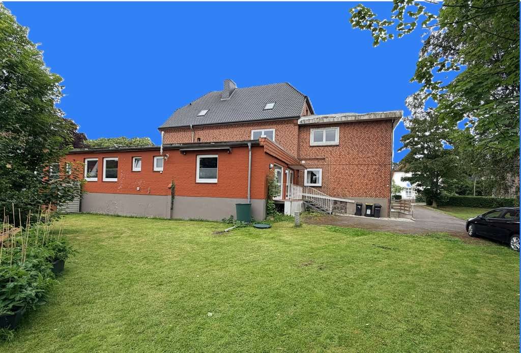 Immobilie in Oldenburg in Holstein - Wohnung mit 2 Stellplätzen zum Renovieren - Bild 2