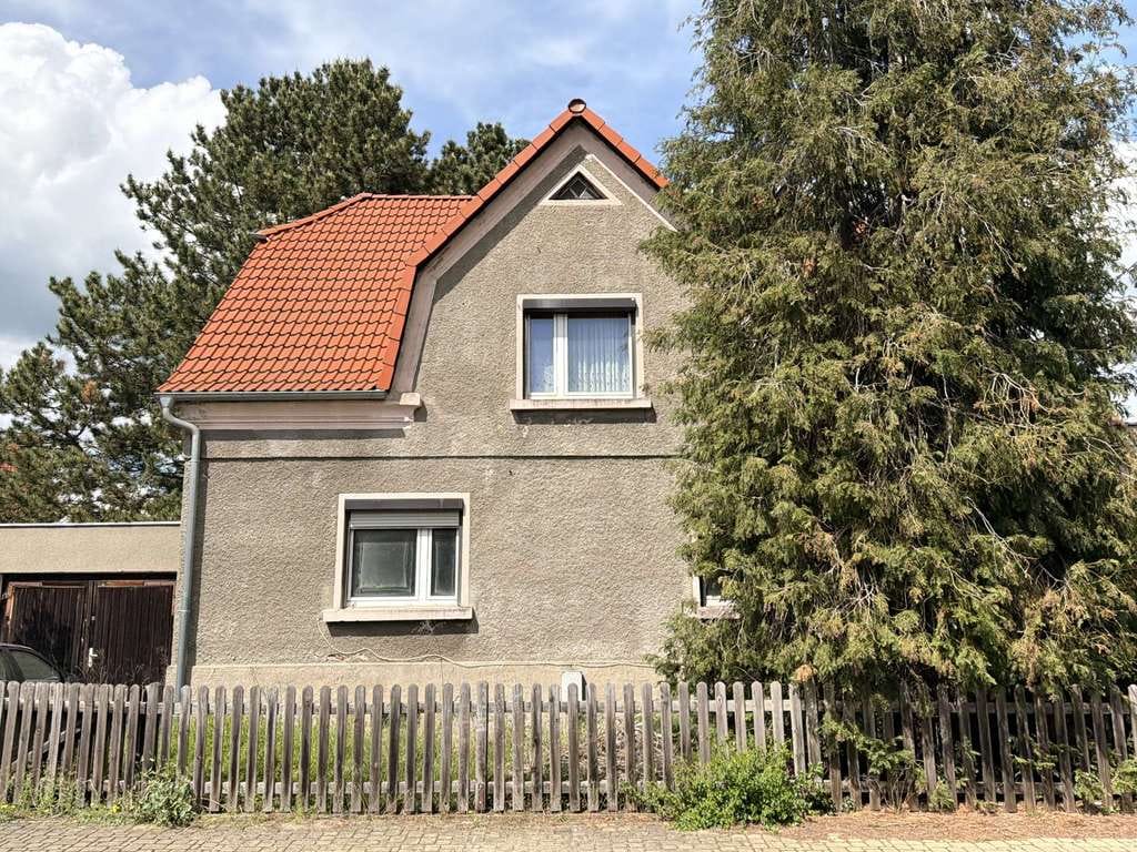 Immobilie in Glaubitz - Handwerker aufgepasst - Einfamilienhaus mit Potenzial in Glaubitz - Bild 1