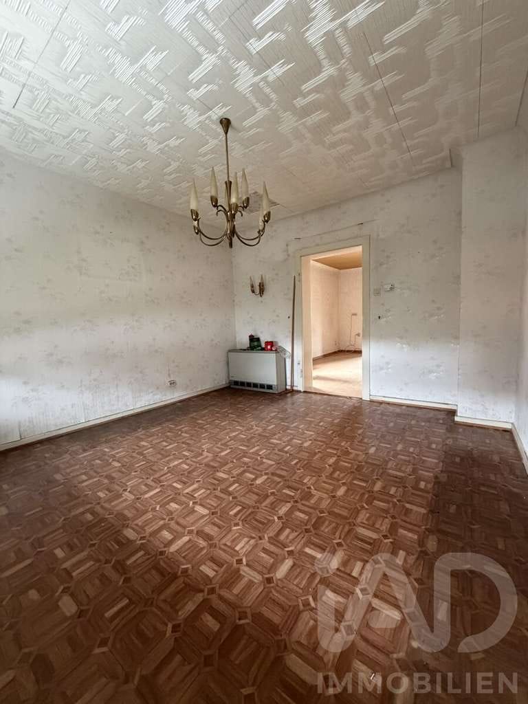 Immobilie in Püttlingen - Freistehendes Einfamilienhaus auf schönen Grundstück in Püttlingen-Köllerbach - Bild 5