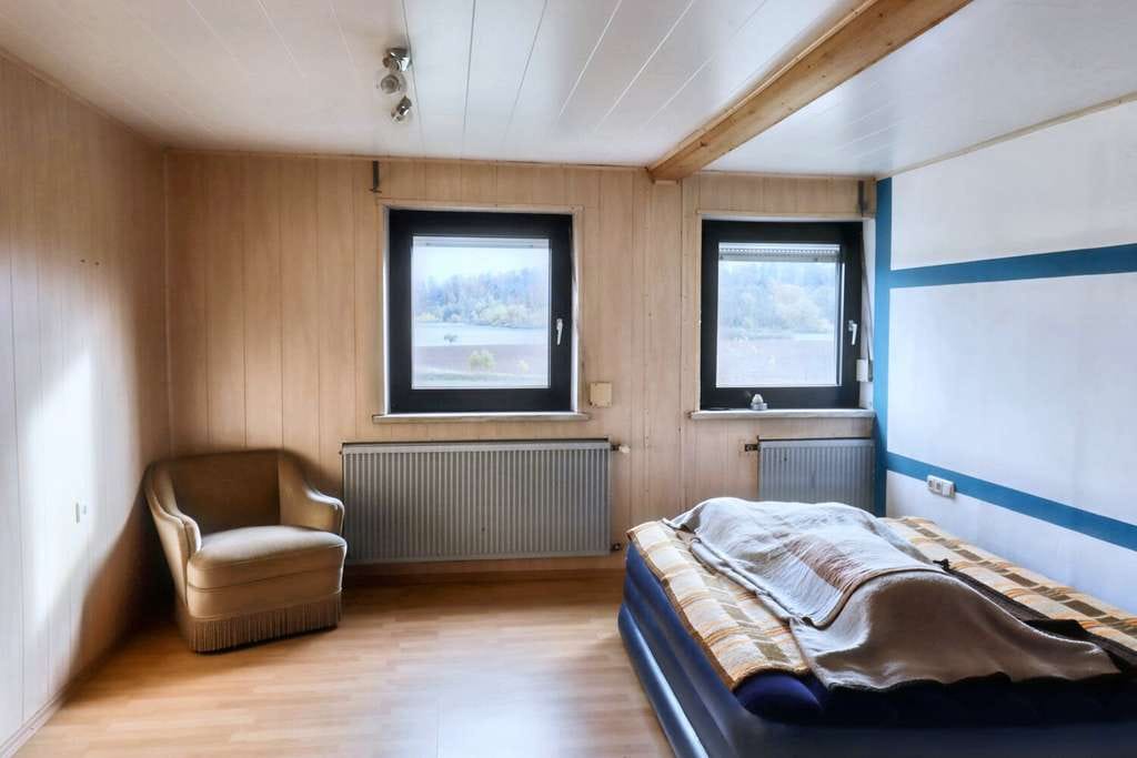 Immobilie in Leutershausen - Großzügiges Anwesen mit vielfältigen Entwicklungsmöglichkeiten und Potenzial - Bild 2