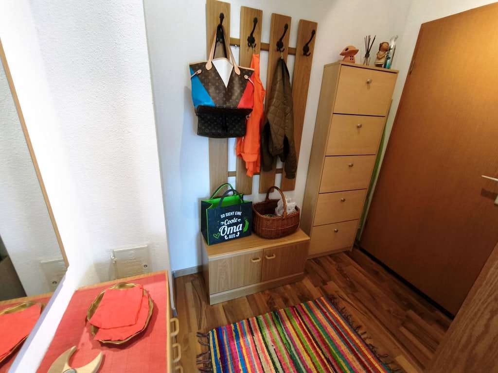 Immobilie in Bad Birnbach - Zentral und ruhig gelegene Dachgeschosswohnung mit besonderem Charme - Bild 3