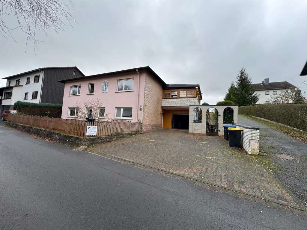 Immobilie in Driedorf - Einfamilienhaus mit ELW in 35759 Driedorf-Mademühlen - Bild 1