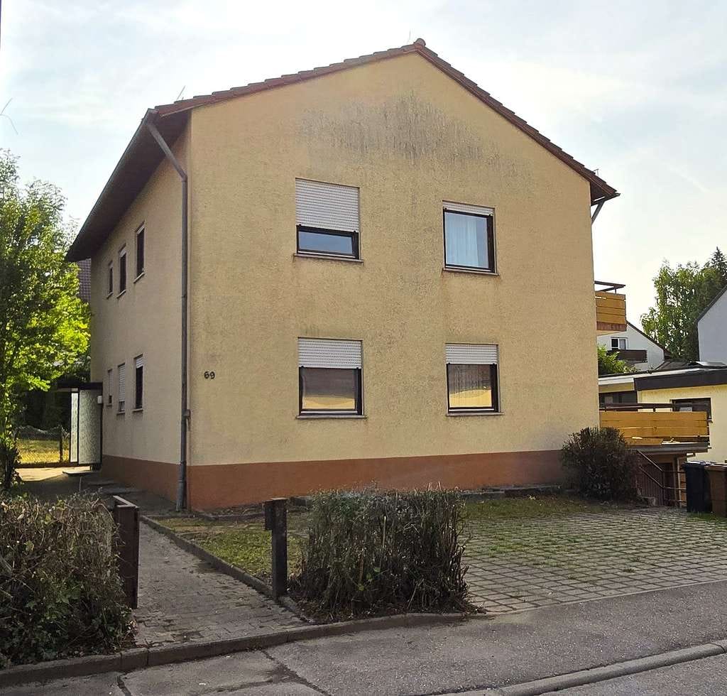 Immobilie in Mundelsheim - 8-Zimmer Mehrfamilienhaus mit Garage in Mundelsheim - Bild 0