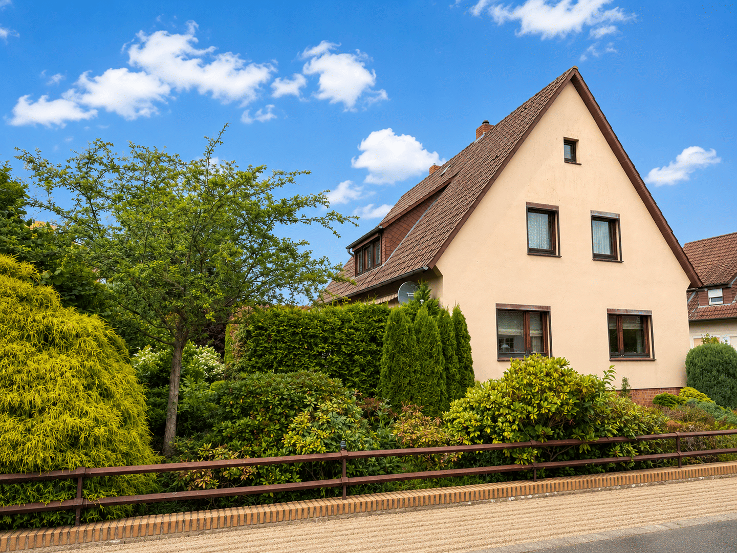 Immobilie in Hassel (Weser) - Hassel: Gepflegtes Einfamilienhaus auf großzügigem Grundstück - Bild 1