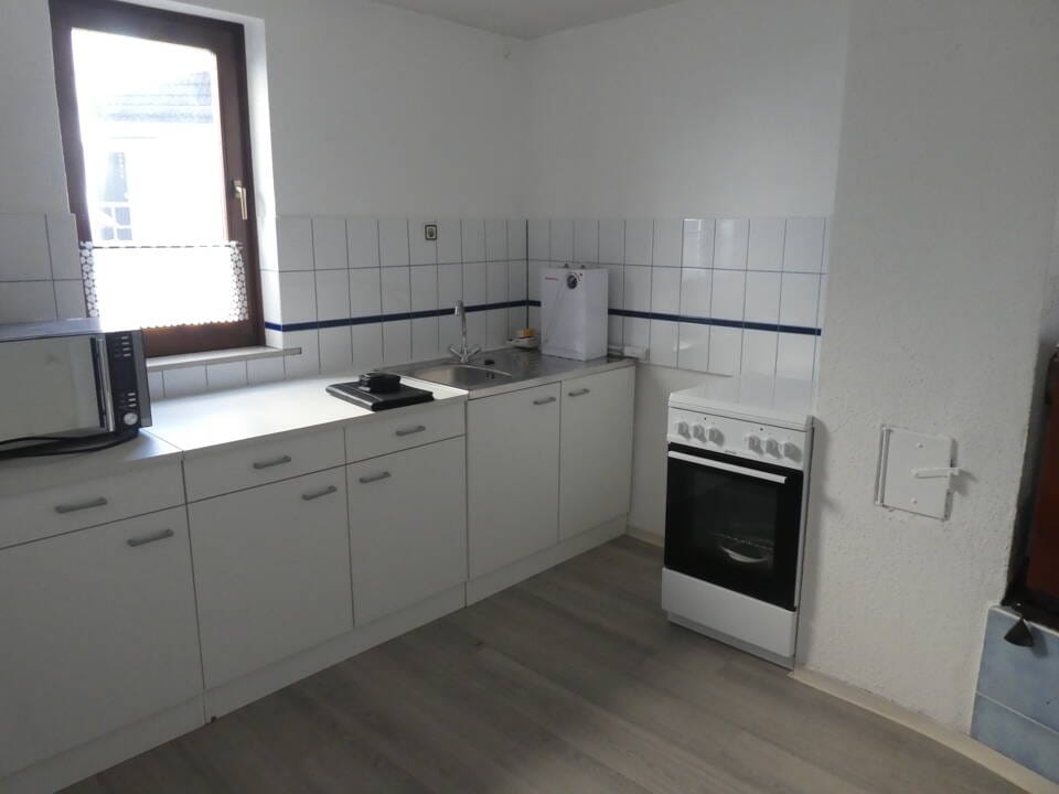 Immobilie in Nidderau - Zweifamilienhaus mit vielseitigen Nutzungsmöglichkeiten in Nidderau-Heldenbergen! - Bild 2