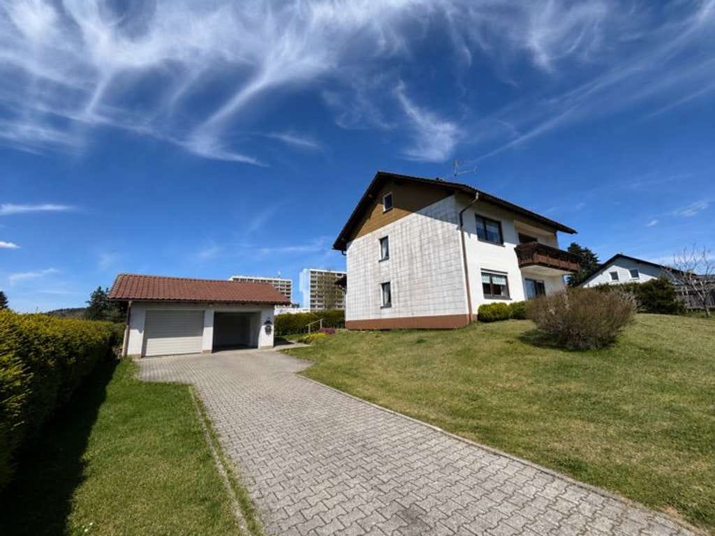 Immobilie in Neureichenau - Solides Ein-/Zweifamilienhaus in idyllischer Dorflage/Sackgasse - Bild 2