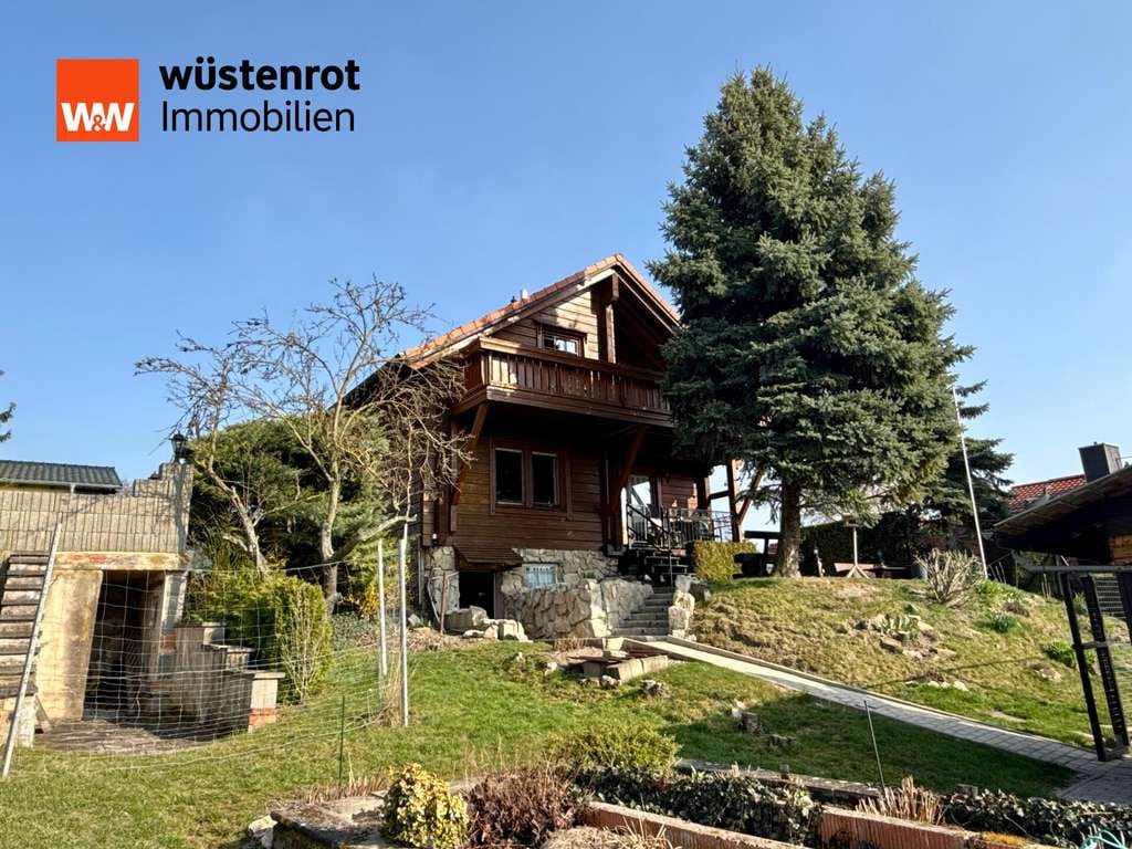 Immobilie in Freyburg (Unstrut) - Traumkulisse!!! Atemberaubend gemütlich! Blockbohlenhaus in den Weinbergen von Freyburg zu verkaufen - Bild 2