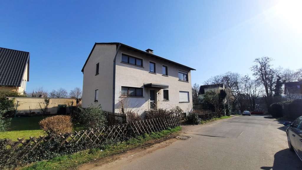 Immobilie in Siegburg - Traum-Lage in Siegburg - Wohnhaus mit 187 m² WFL, Garten und Einzelgarage ... - Bild 0