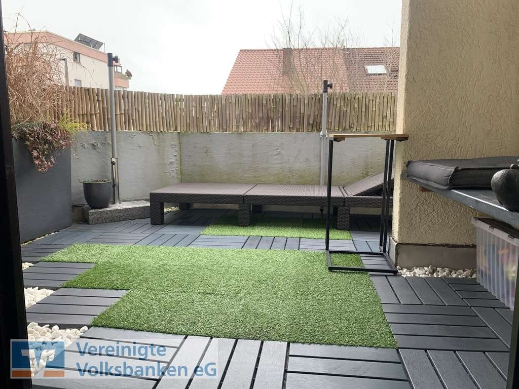 Immobilie in Renningen - Gemütliche 3-Zimmer Etagenwohnung mit schönem Balkon und Einzelgarage in Renningen! - Bild 2