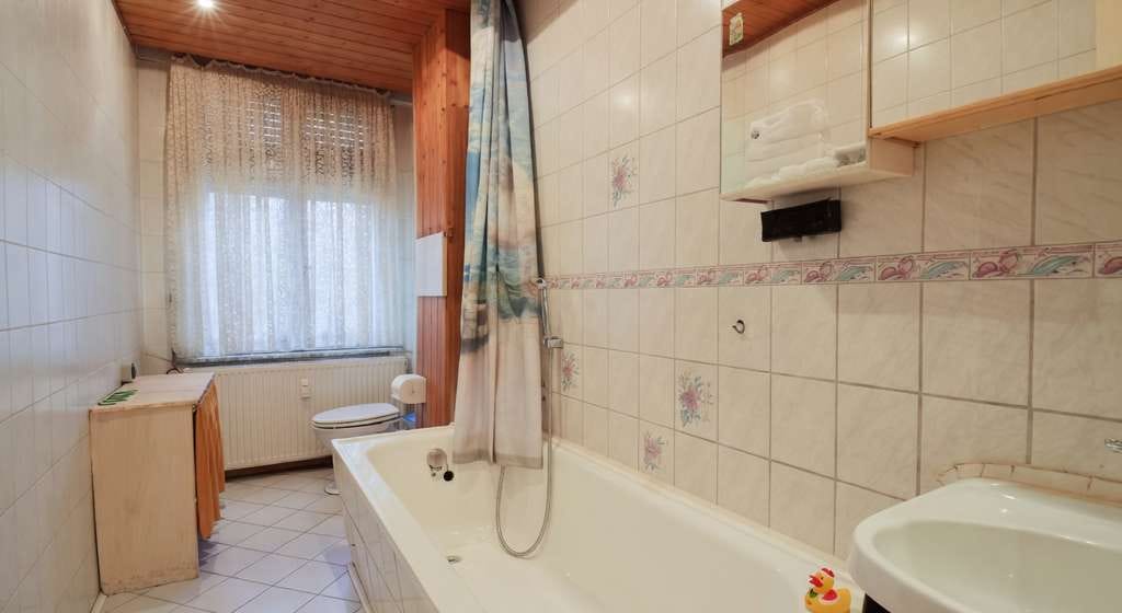 Immobilie in Hennigsdorf - Denkmalgeschützte Altbau EG-Wohnung mit viel Potenzial - Bild 3