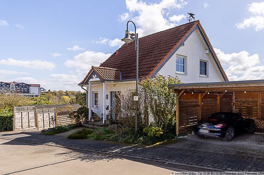 Immobilie in Wershofen - Tolle Aussicht in ruhiger Lage mit stilvoll angelegtem Garten - junges, energieeffizientes Wohnhaus - Bild 2
