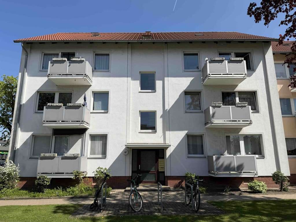 Immobilie in Stadthagen - Exklusiv bei KARSTEN IMMOBILIEN: vermietete 3-Zimmer-Whg mit Balkon in gepflegtem MFH, Stadthagen - Bild 0