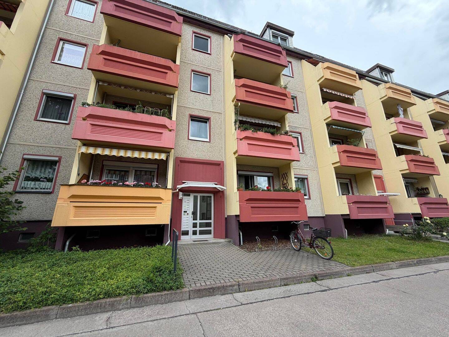 Immobilie in Sömmerda - Eigentumswohnung im 2. Obergeschoss mit Balkon - Bild 0