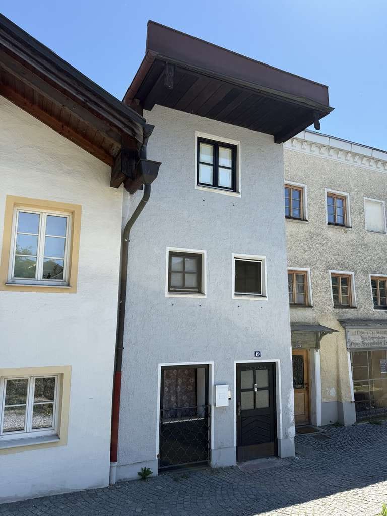 Immobilie in Laufen - Historisches Wohnhaus - Charme, Substanz und Renditechance! - Bild 1