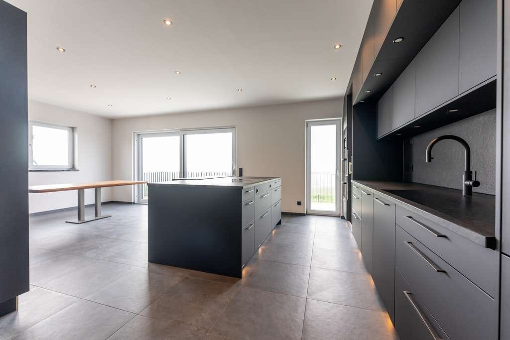 Immobilie in Ried - Exklusive Maisonette Wohnung mit Galerie, Designküche und unverbautem Weitblick - Bild 4