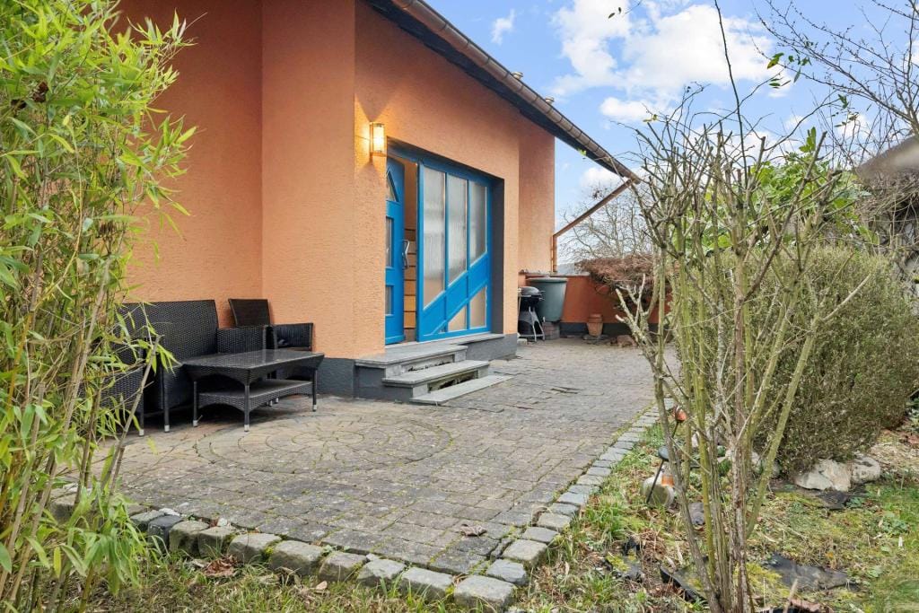 Immobilie in Horhausen - Großzügiges Wohnhaus mit - Garten - Garage und traumhaftem Ausblick! - Bild 1