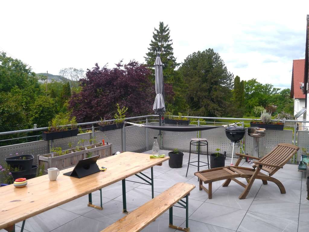 Immobilie in Neuffen - Zweifamilienhaus mit großer Terrasse, Einbauküche und Garage in Neuffen - Bild 4