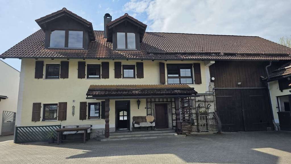 Immobilie in Saldenburg - Ehemaliges Bauernhaus - Ein Ort, gemacht für echte Pferdeliebe und echtes Familienleben - Bild 3