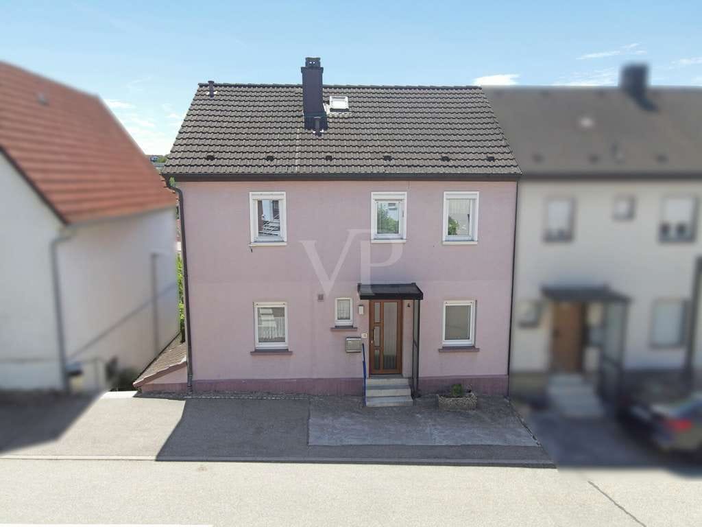 Immobilie in Weissach - 1-2 Familienhaus mit Gestaltungsspielraum in toller Lage von Weissach - Bild 2