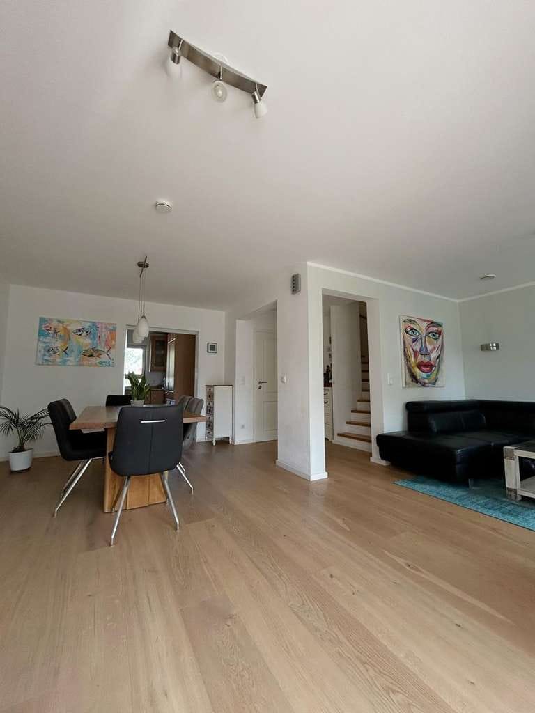 Immobilie in Sauerlach - Moderne Doppelhaushälfte mit Top-Ausstattung in Sauerlach - Ihr neues Zuhause wartet! - Bild 2