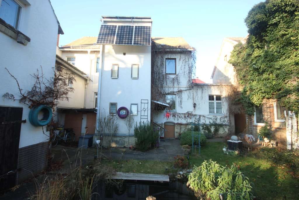 Immobilie in Gera - Ihr Traumhaus wartet auf Sie, entdecken Sie Komfort, Substanz und familiäres Lebensgefühl in guter - Bild 3