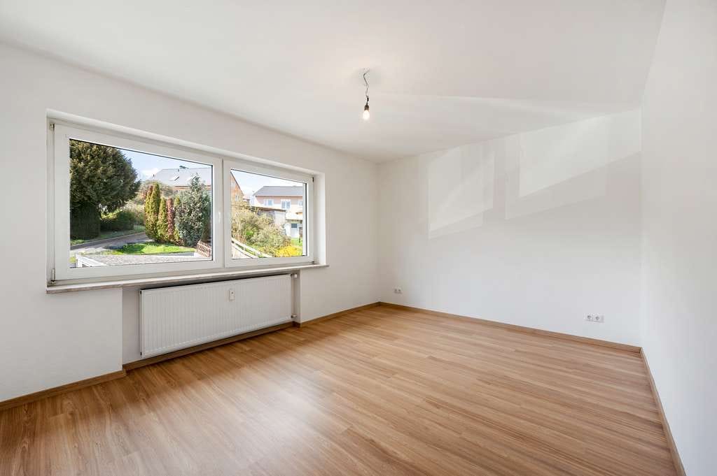 Immobilie in Geisenheim - Sanierte Drei-Zimmer-Wohnung mit traumhaftem Blick in die Weinberge - Bild 4