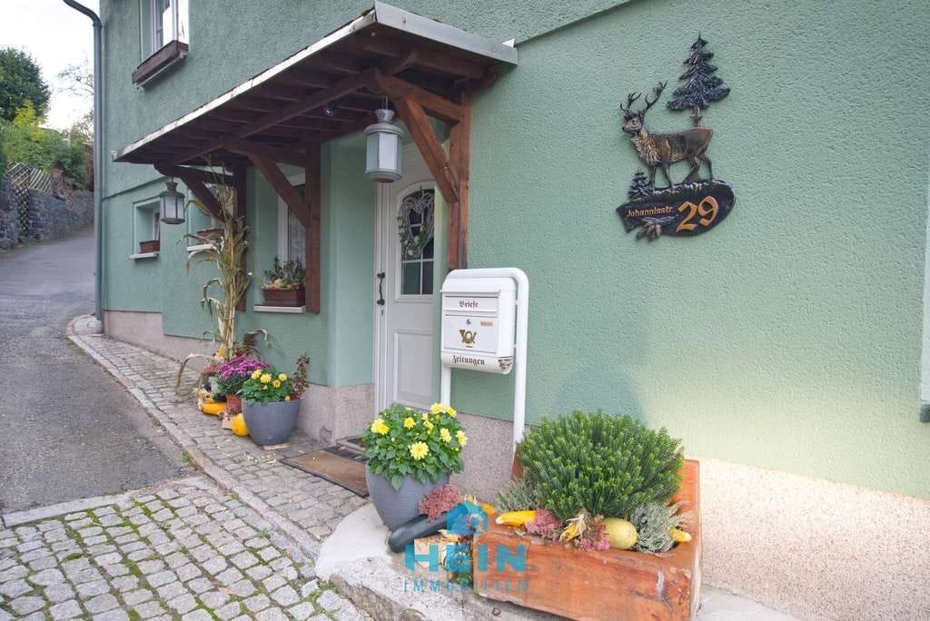 Immobilie in Lößnitz - Charmantes und gepflegtes Ein- bis Zweifamilienhaus im Herzen von Lößnitz - Bild 1