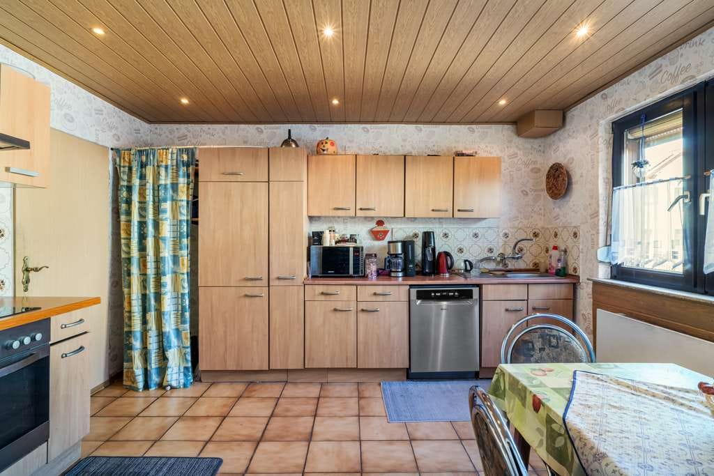Immobilie in Monsheim - Wohnen wie im Bungalow – freistehend, funktional und bereit für Neues - Bild 2