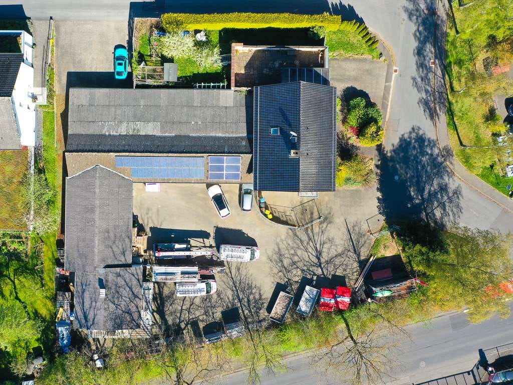 Immobilie in Neuhof - Attraktives Wohnhaus mit vermieteter Gewerbefläche – komfortables Wohnen und sichere Rendite in eine - Bild 4