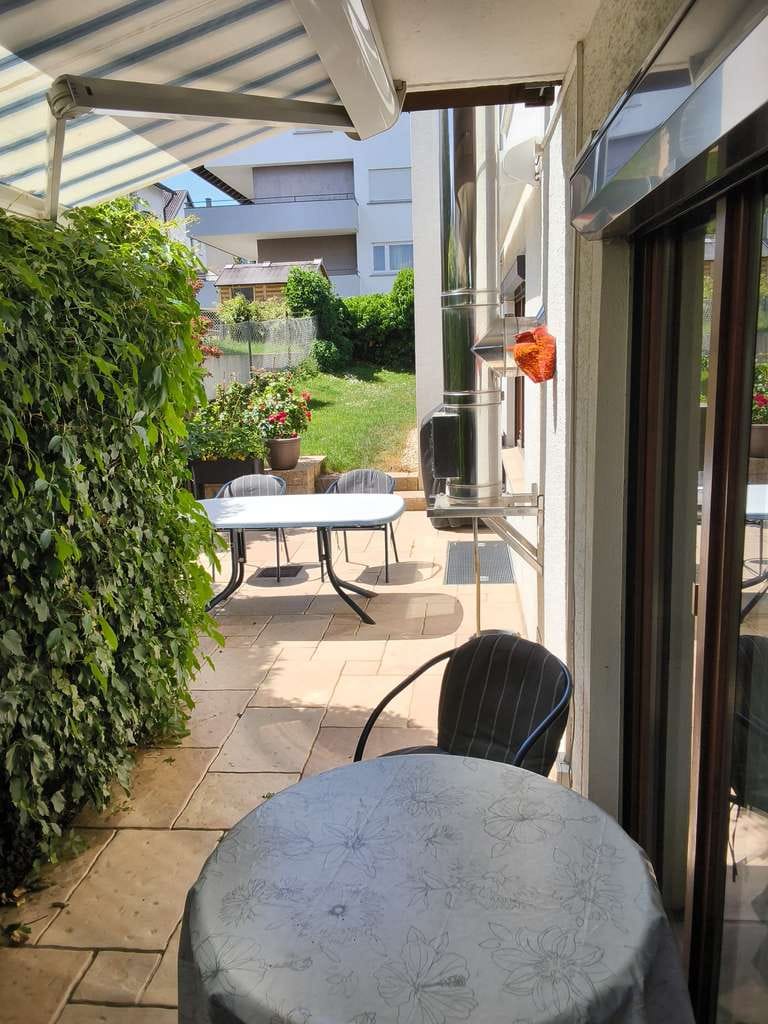 Immobilie in Schwieberdingen - Großzügige Erdgeschosswohnung in Zweifamilienhaus in Schwieberdingen von PRIVAT zu verkaufen. - Bild 1