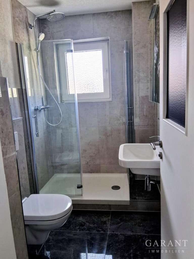 Immobilie in Hof - Hochwertige 2 Zimmer-Wohnung in gepfleger Anlage nähe Umweltamt in Hof ! - Bild 3