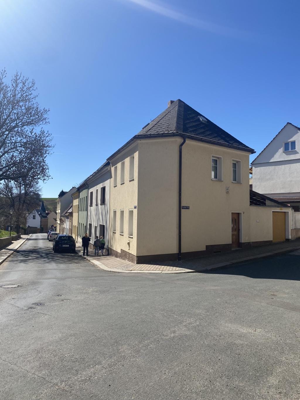 Immobilie in Roßwein - Eckhaus-Chance mit Garage: 5 Zimmer zum Top-Preis - Modernisieren & Einziehen Verhandlungsbasis - Bild 0