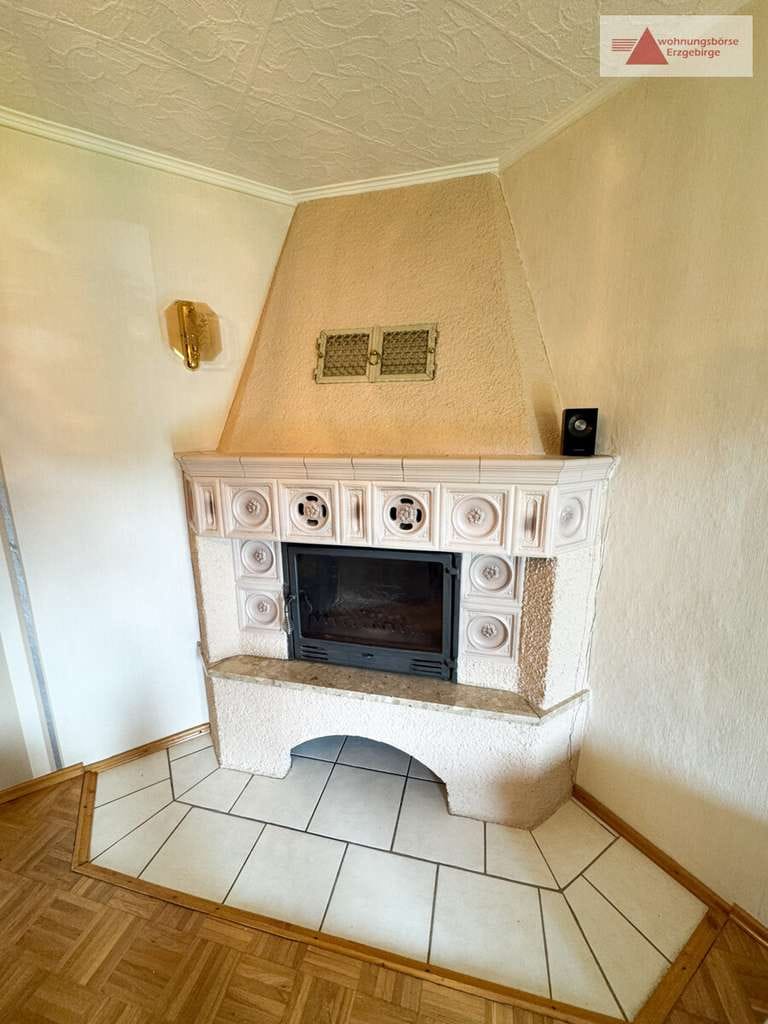 Immobilie in Lauter-Bernsbach - Ein Häuschen im Grünen! Einfamilienhaus in beliebter Lage von Lauter! - Bild 4