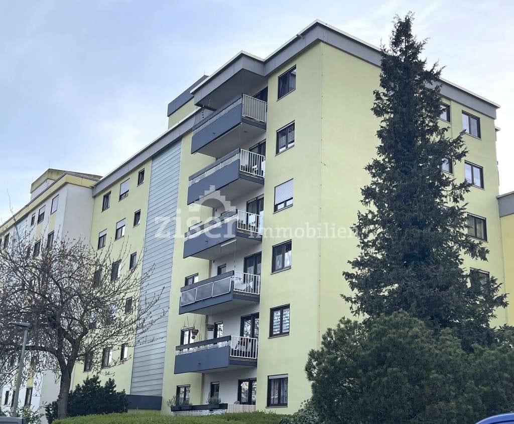 Immobilie in Denzlingen - Bezugsfreie 2-Zimmer-Obergeschosswohnung mit großem Balkon - Bild 0
