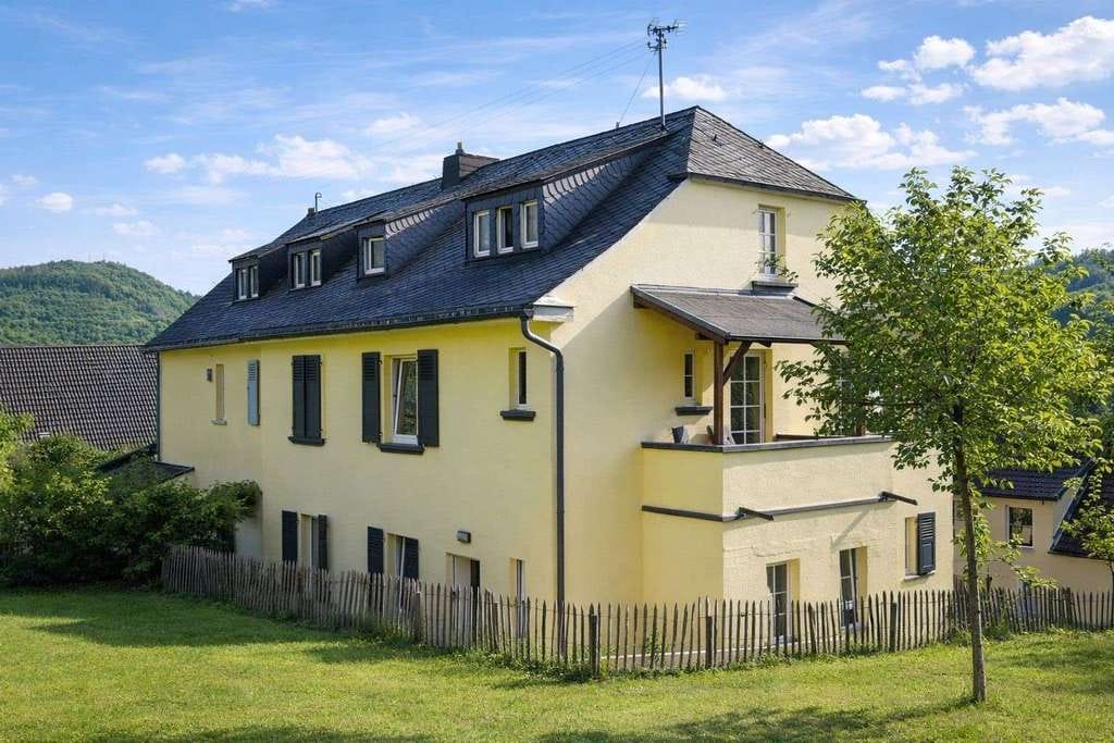 Immobilie in Kirn - Top-Gelegenheit!  Schönes Dreifamilienhaus in Kirn zu verkaufen - Bild 2