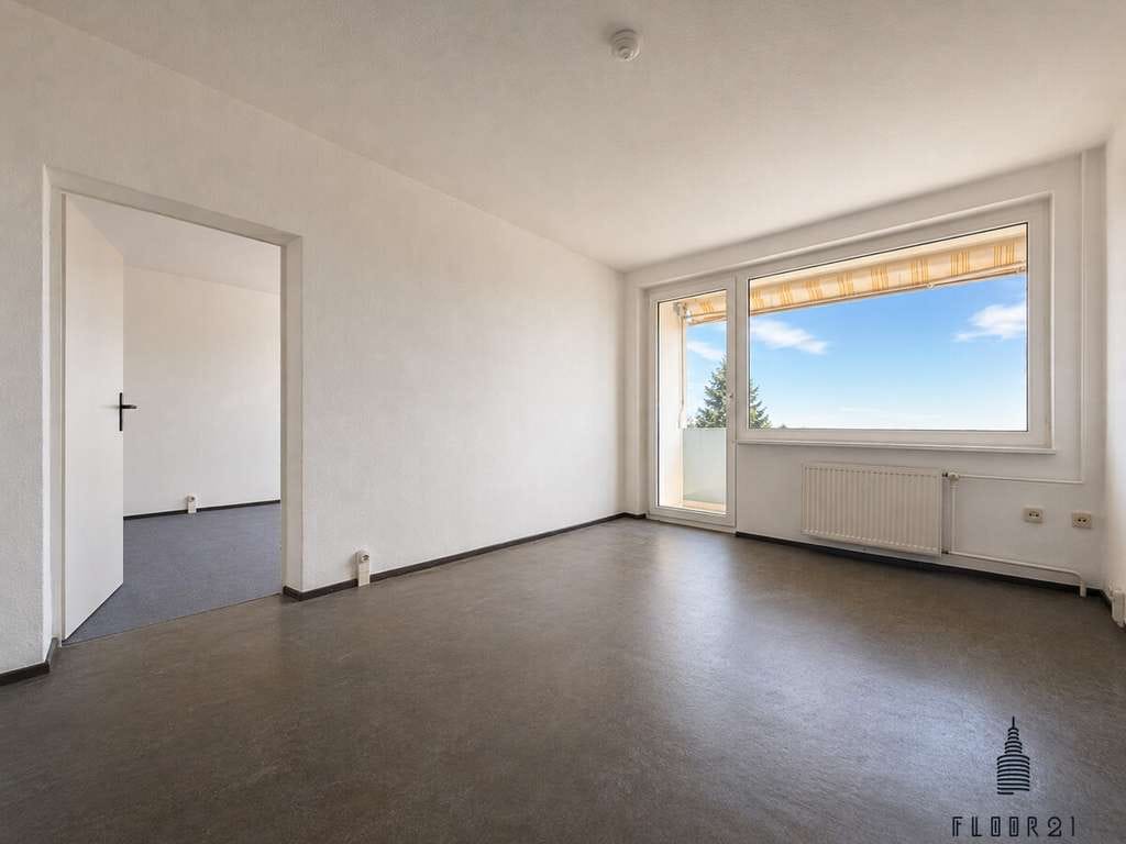 Immobilie in Nünchritz - Bis zu 12 % Renditepotenzial – Renovierungsbedürftige 2-Zimmer-Wohnung mit Balkon in Nünchritz - Bild 0