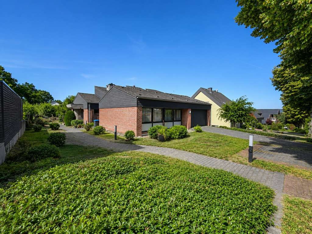 Immobilie in Klausen - Klausen | ca. 210 m²  | Einfamilienhaus mit Einliegerwohnung - Bild 3