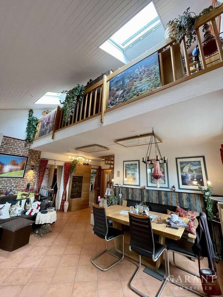 Immobilie in Kressbronn am Bodensee - Besonderes Wohngefühl auf zwei Etagen - Maisonette mit Charme und freiem Ausblick! - Bild 1