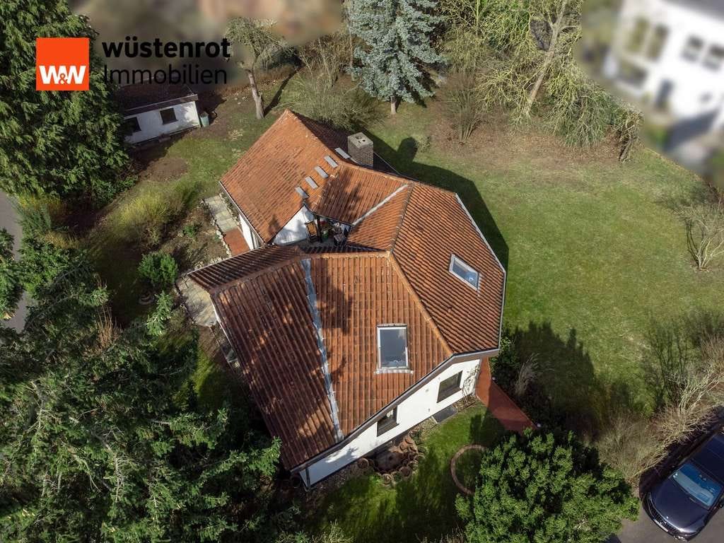 Immobilie in Vellmar - +++ Großzügiges Architektenhaus mit Garage in Bestlage Vellmar nahe Rathaus +++ - Bild 0